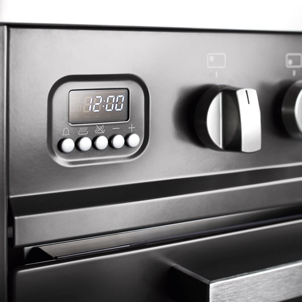 Ilve Proline Closeup Klok