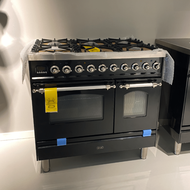 Showroom Deal 8211 Ilve Nostalgie 90cm Gasfornuis Twee Ovens 8211 Glanzend Zwart Chroom